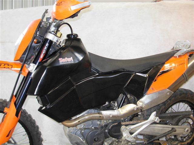 ktm%20690%20safari%20tanks%201.jpg